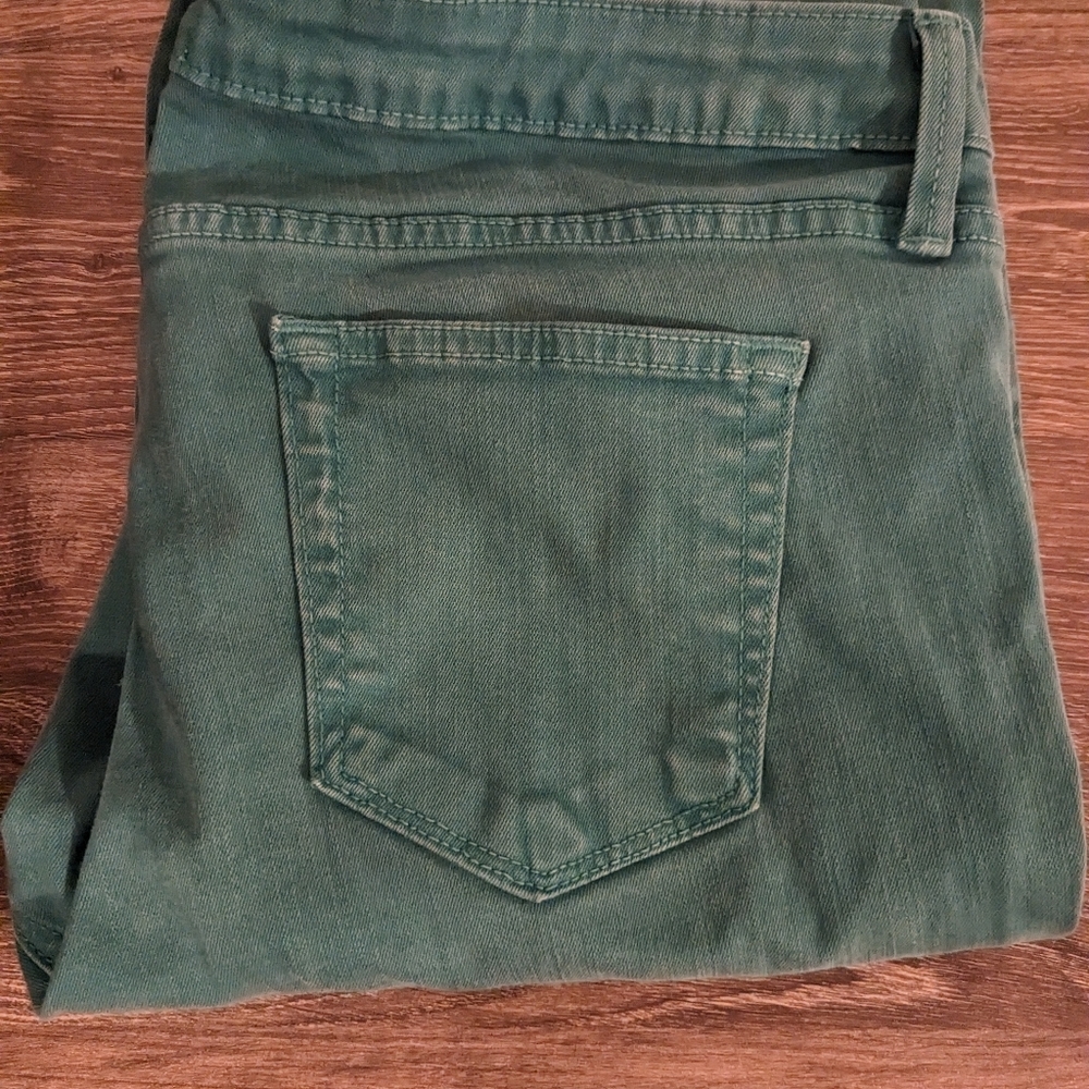 Women's Green High-Rise Casual Pants